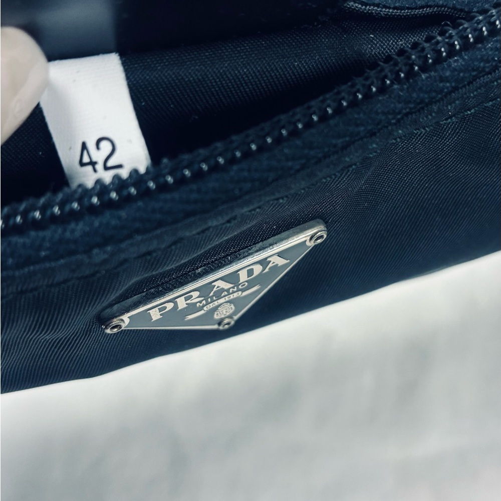 Authentic Prada 3pc Vintage Vela Pouch Set w Cards and Dustbag - Picture 13 of 15